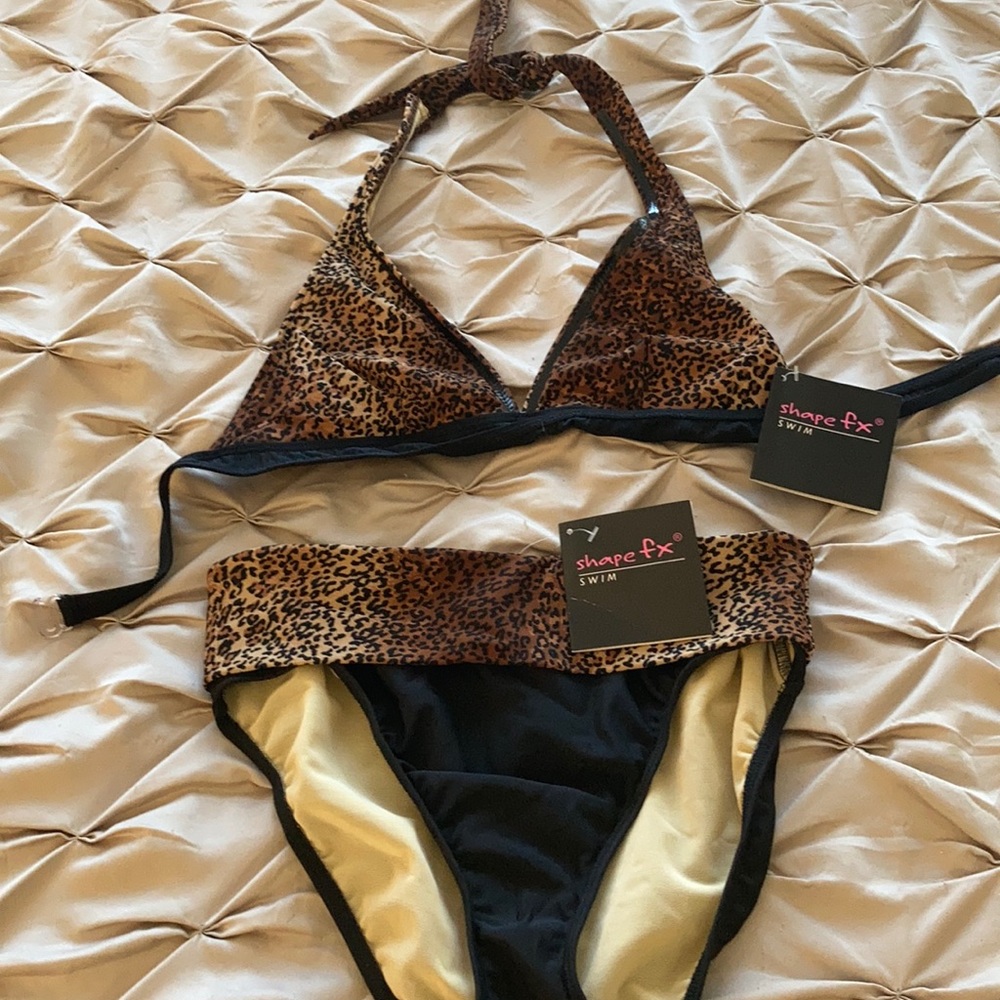 Swimsuit with cheetah print